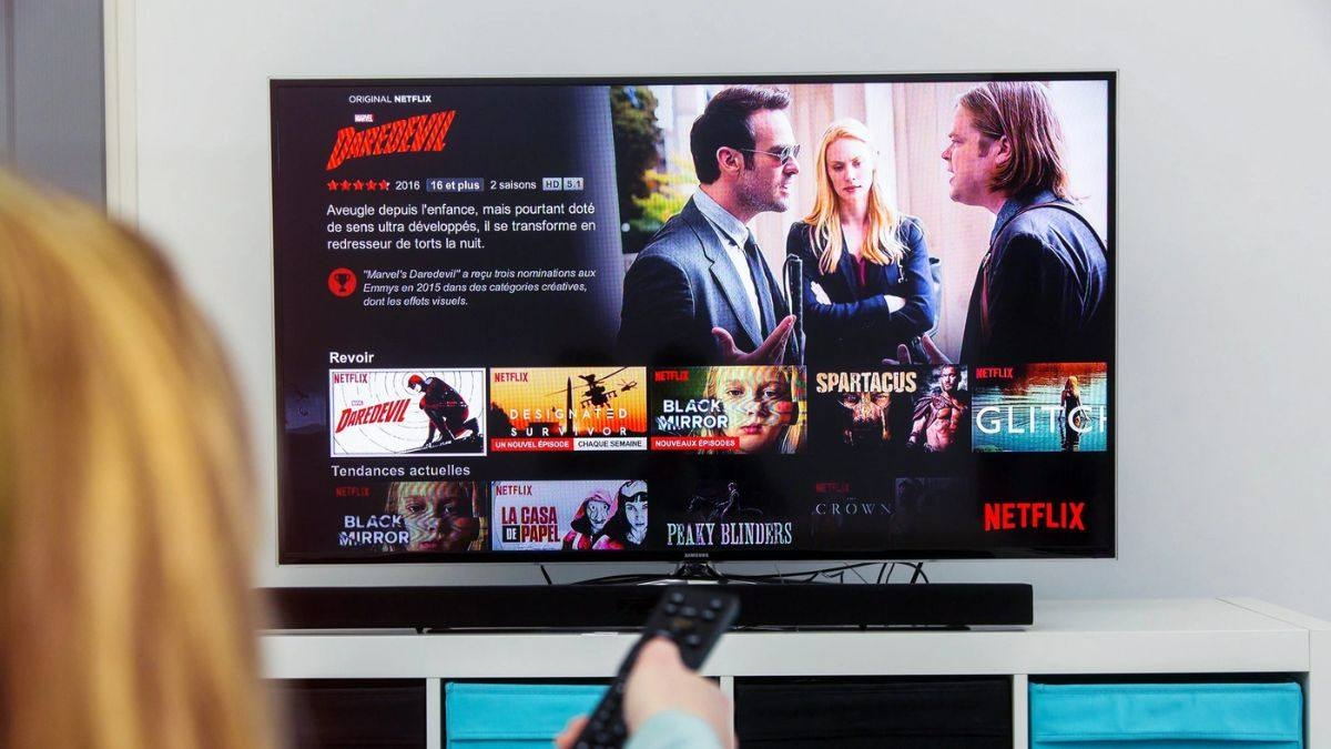 Cách đăng xuất Netflix trên TV cực đơn giản, dễ dàng chỉ bằng vài thao tác với điều khiển 1