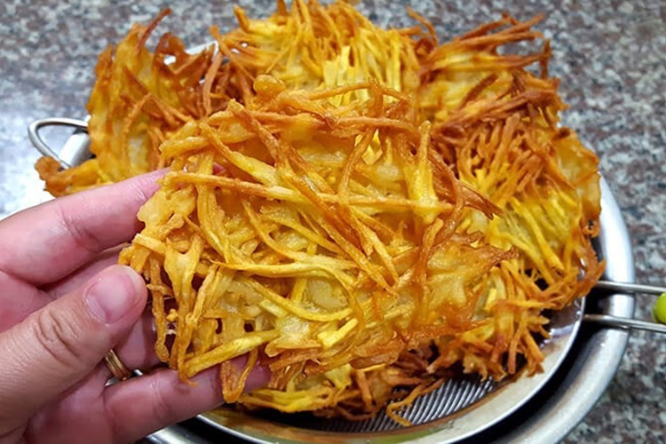 Thử ngay cách làm bánh khoai lang thơm ngon (Hình 6)