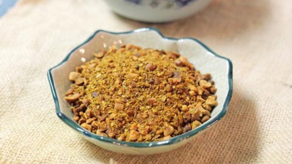 Làm muối đậu phộng
