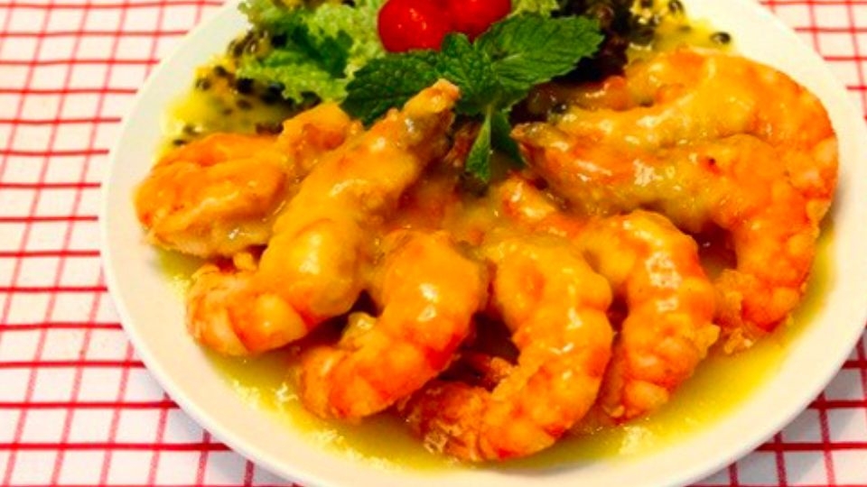 tôm sốt chanh dây kèm bơ