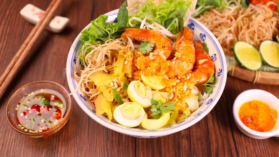 mì quảng tôm thịt