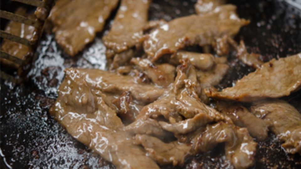 xào thịt bò