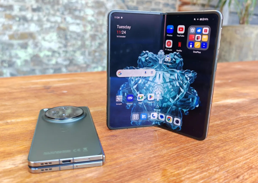 Điện thoại nắp gập 11