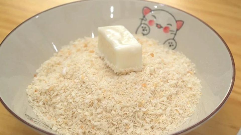 lăn bánh qua bột (cách 2)