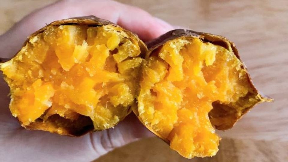 Khoai lang mật nướng bằng nồi chiên không dầu