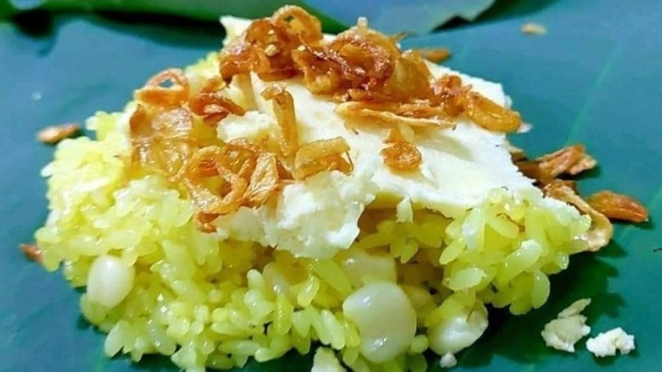 Thành phẩm xôi bắp đậu xanh hành phi