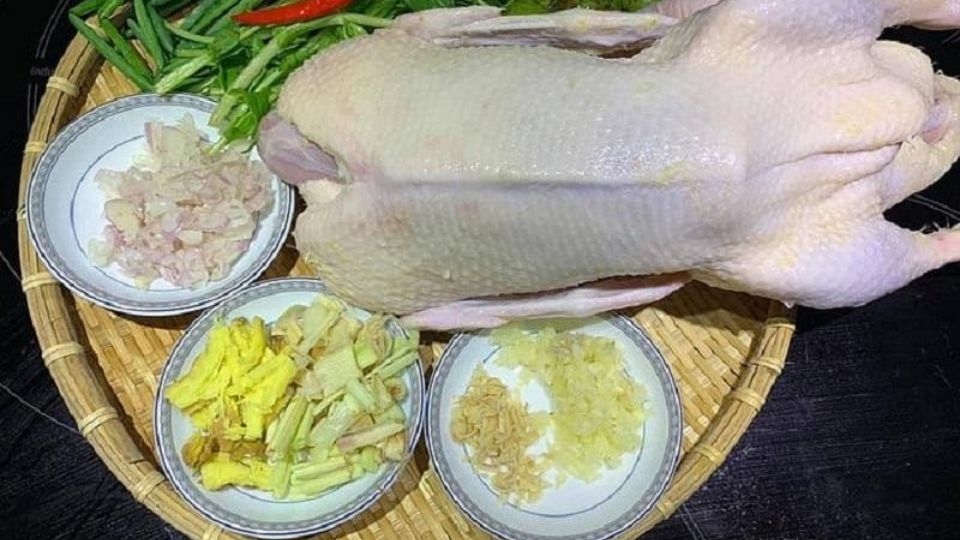 Nguyên liệu làm vịt tiềm nấu kiểu miền Nam cho 3 người