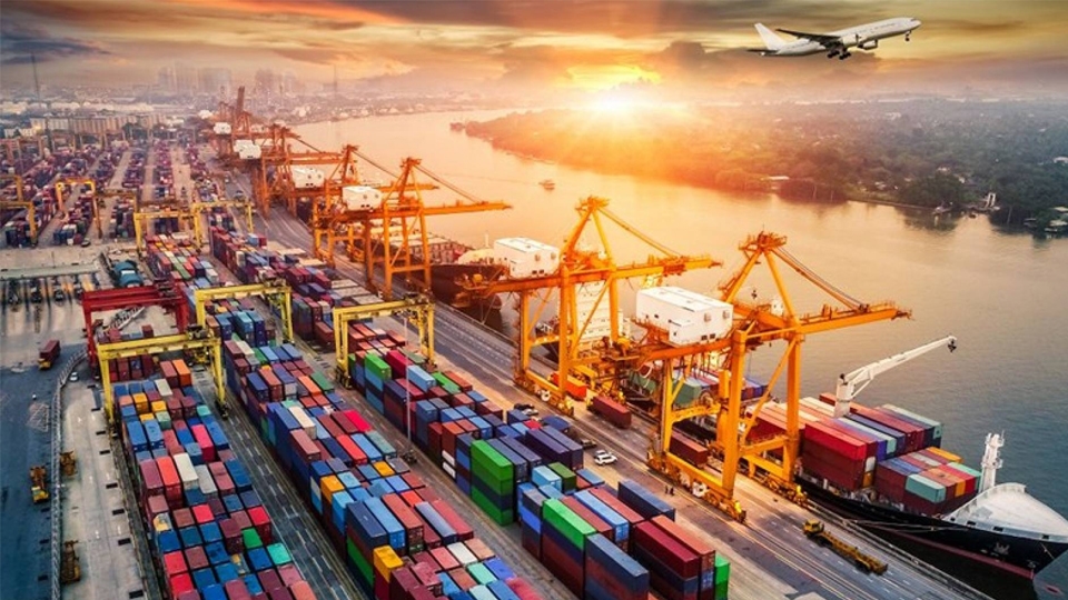 Logistics như một cầu nối liên kết nguồn cung cấp đến khách hàng.