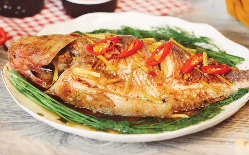 Cá diêu hồng hấp cuốn bánh tráng