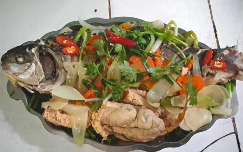 Cá trôi hấp hành
