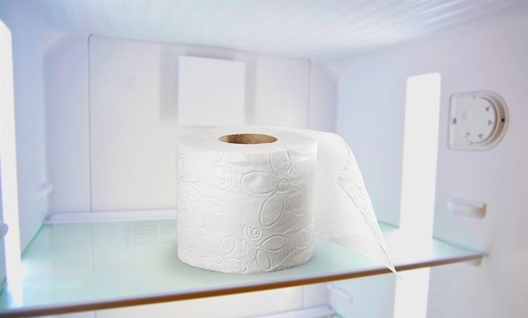 Giấy vệ sinh có tính chất khô sẽ hút ẩm, mùi hôi trong tủ