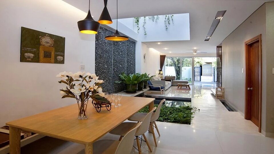 Để ánh nắng chiếu trực tiếp vào phòng
