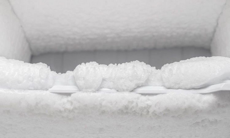 Tủ lạnh trực tiếp bị đóng tuyết