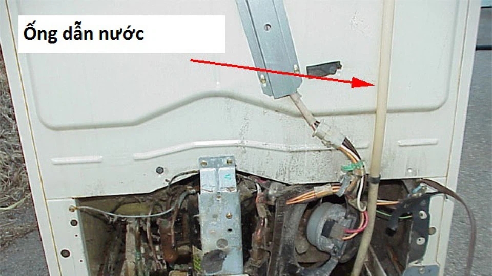 Ống dẫn nước hỏng