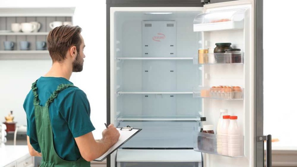 Tiếng ồn lớn khi hoạt động