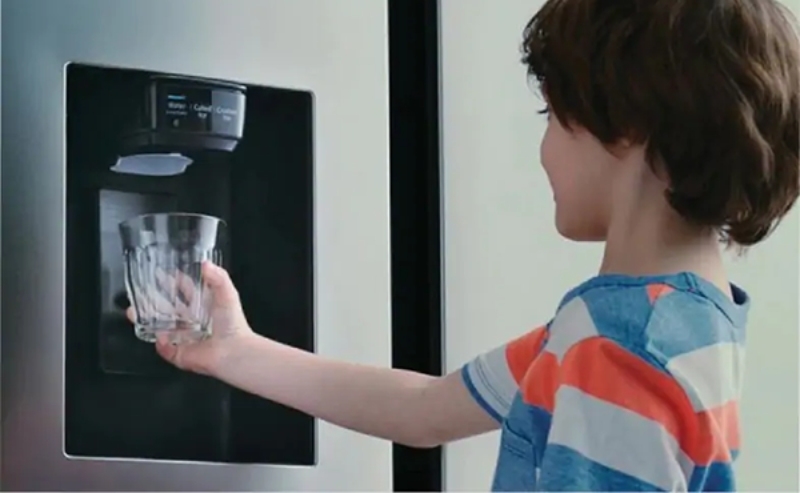 Tủ lạnh Samsung Family Hub không lấy đá tự động hình 4