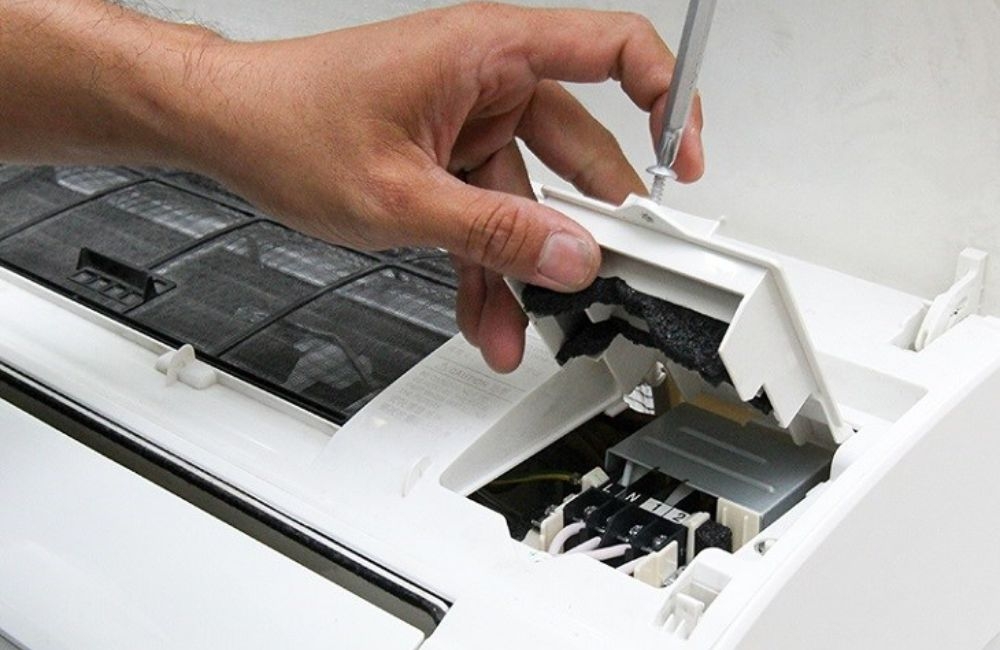 Kiểm tra nguồn điện điều hoà