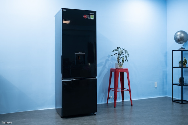 Tủ lạnh Panasonic có ngăn đông Panasonic Inverter NR-BC360WKVN 322 lít