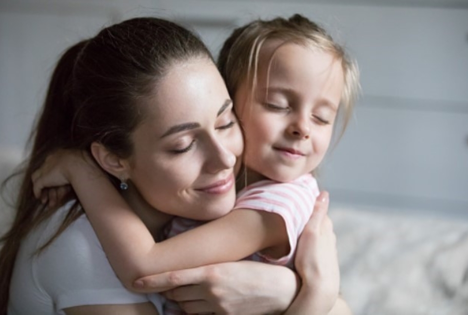 INTJ không phải kiểu người thích ôm ấp người khác