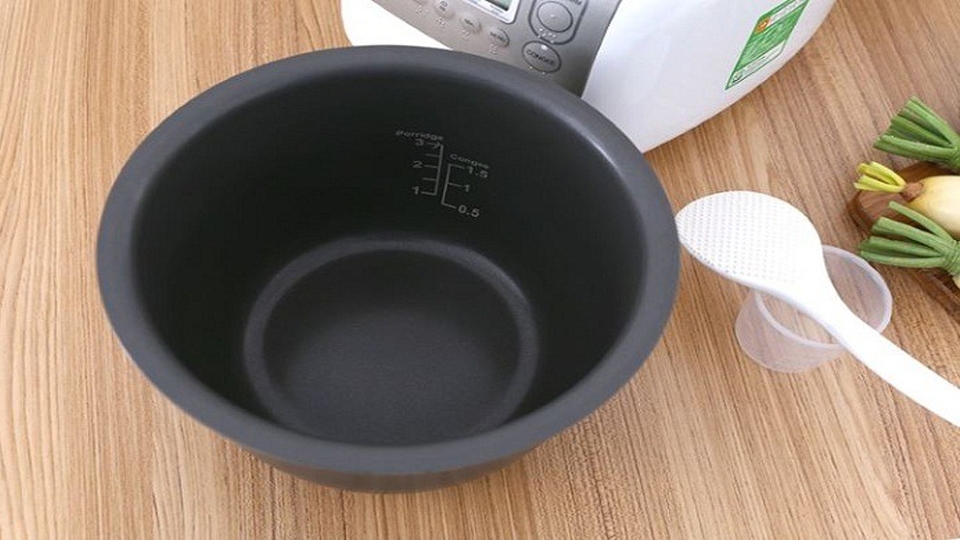 Thiết kế lòng nồi dày nhiều lớp