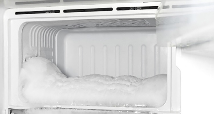 Tủ lạnh đóng tuyết sẽ tiêu tốn nhiều điện hơn so với lúc bình thường