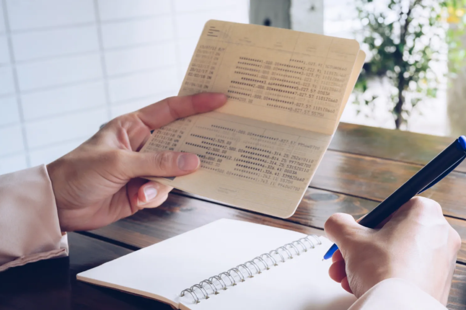 Vay thấu chi là gì?