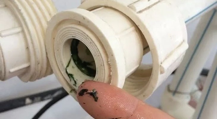 Ống thoát nước máy lạnh bị nghẹt có nguyên nhân do đâu? Cách xử lý như thế nào? 6