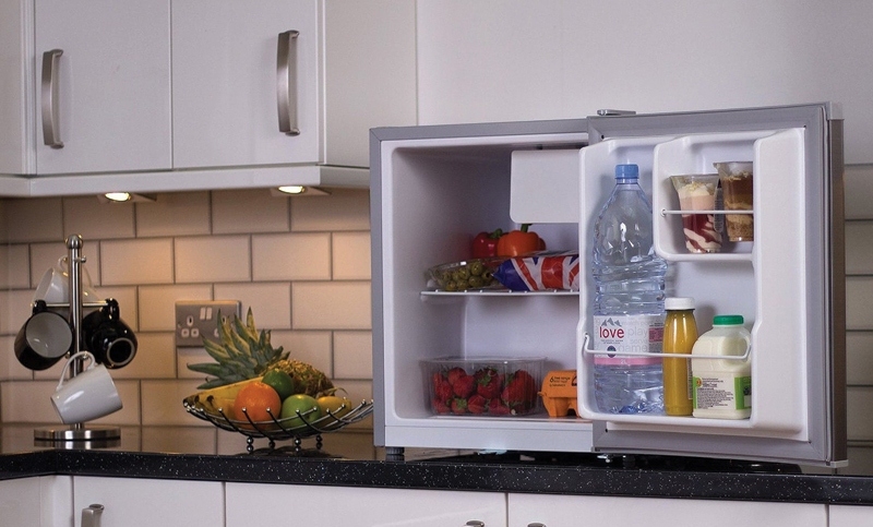 Tủ lạnh mini bị thủng ngăn đá hình 6