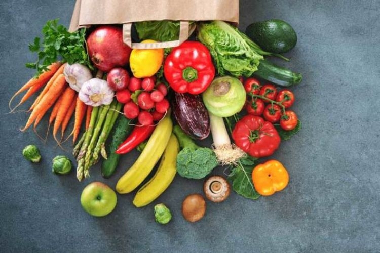 Cắt tỉa, loại bỏ phần dập, hỏng của thực phẩm