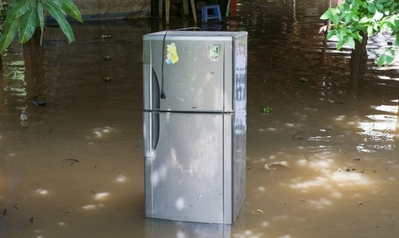 Tủ lạnh bị ngập nước có sao không hình 1