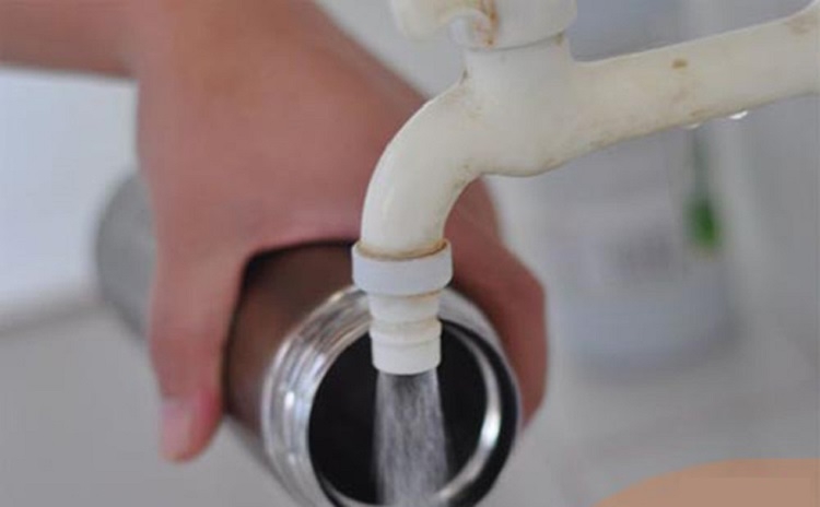 cách vệ sinh bình giữ nhiệt inox 4