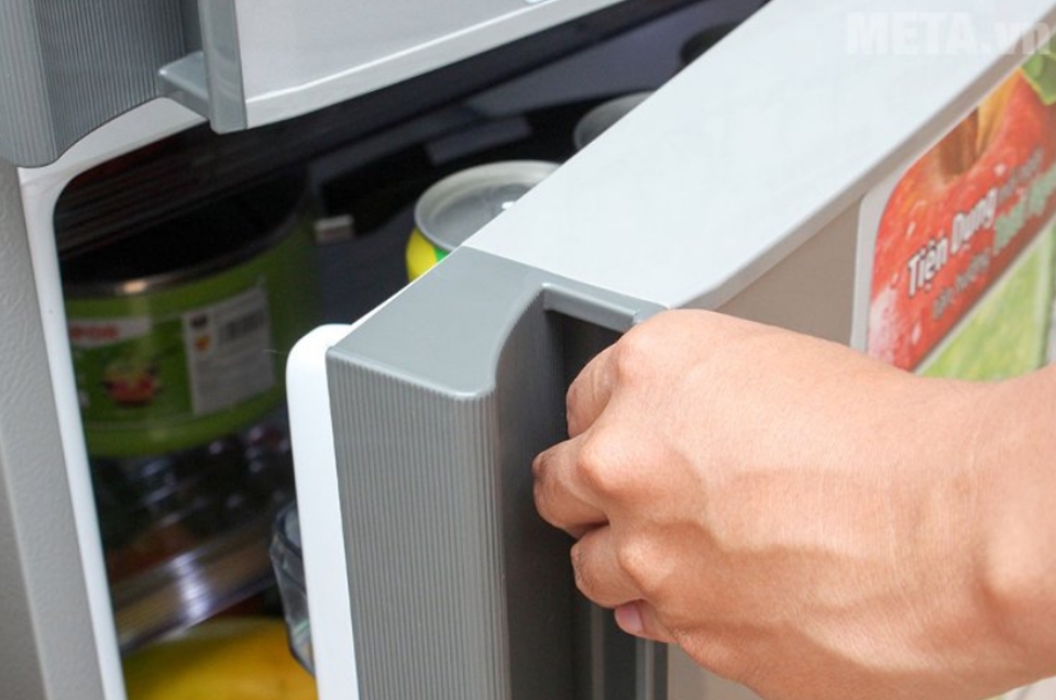 Đừng quên đóng chặt tủ lạnh