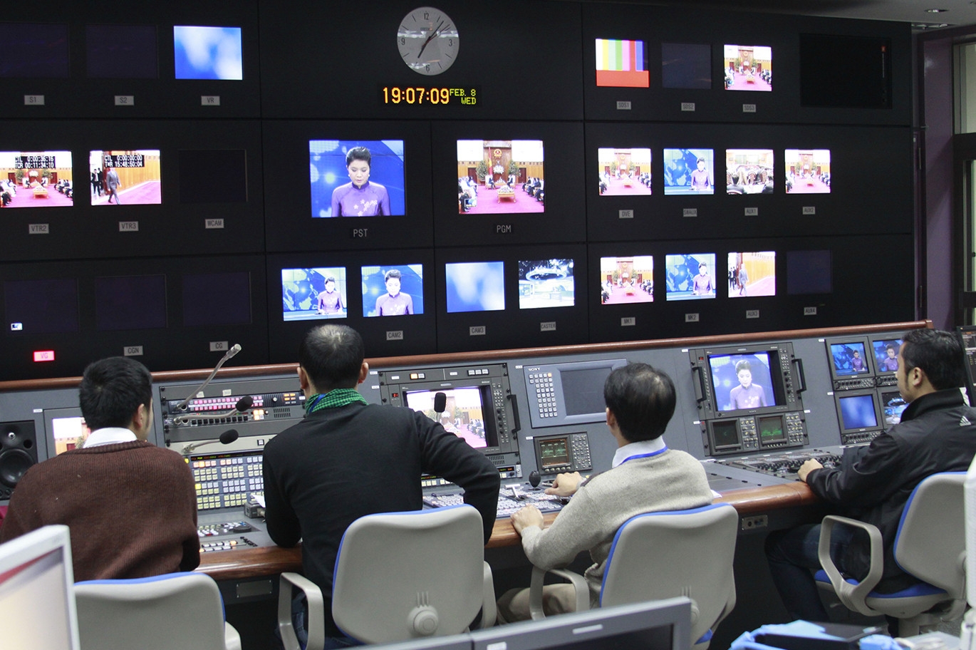 Ứng dụng của các loại sóng radio / sóng vô tuyến trong truyền tải thông tin và tín hiệu