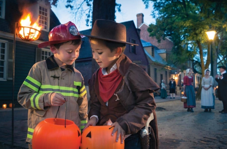 Đây là ngày bạn có thể gõ cửa xin kẹo