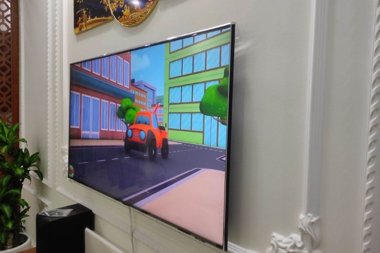 Sử dụng miếng dán bảo vệ màn hình tivi