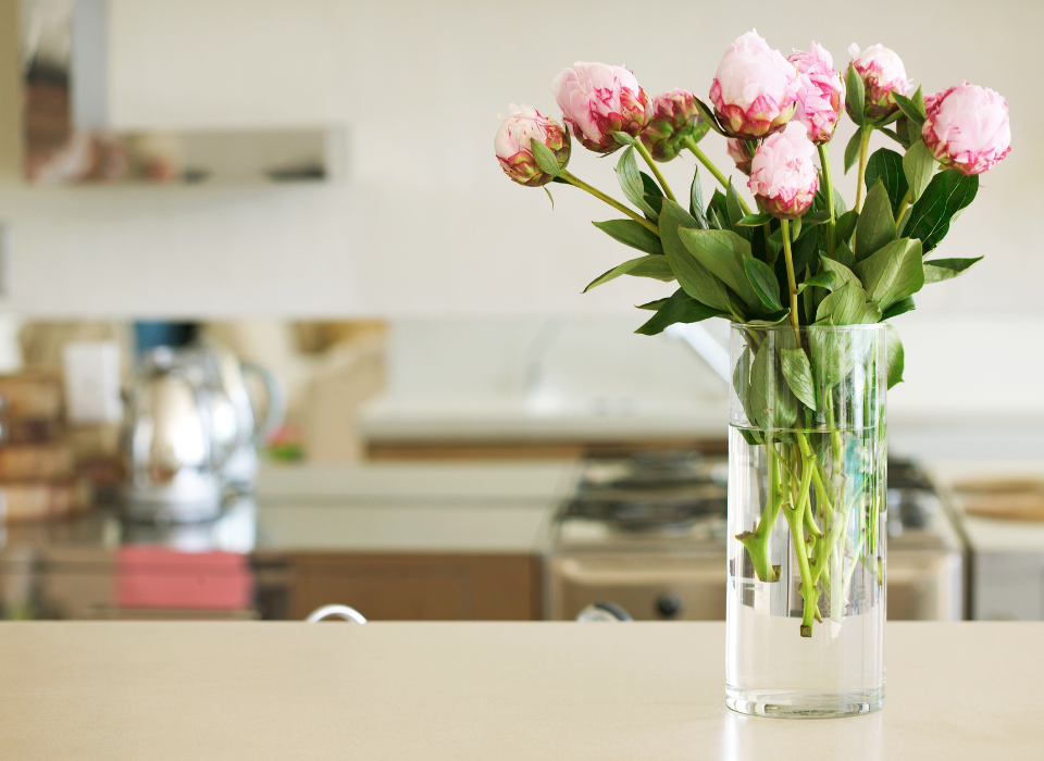 Cắm một bình hoa tươi