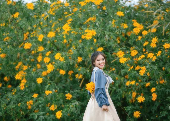 Chụp ảnh cùng hoa