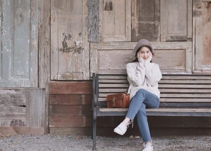 Tạo dáng chụp ảnh cùng tường độc đáo