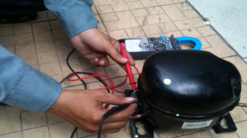 Khắc phục lỗi máy nén mất điện