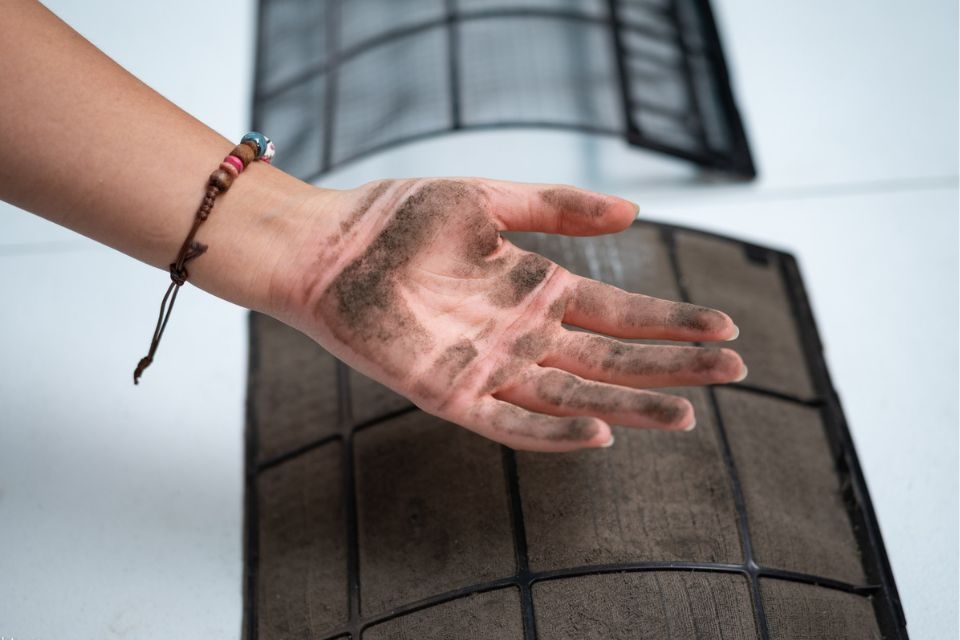 Điều hòa bị cháy 2