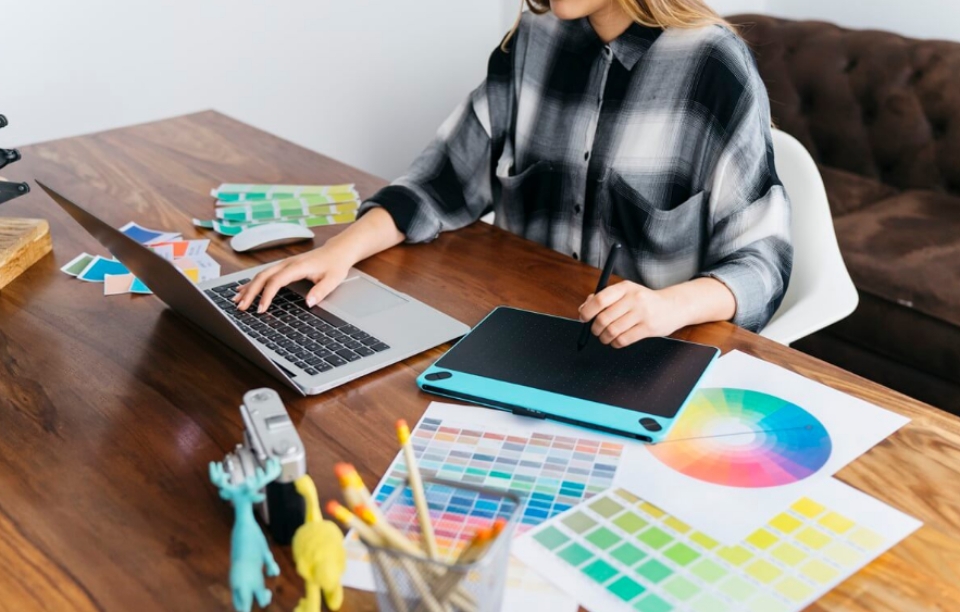 Cách bắt đầu sự nghiệp thiết kế đồ họa dễ dàng