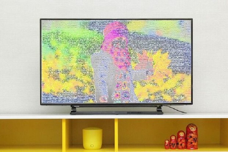 Màn hình Tivi bị sọc ngang dọc và nhấp nháy