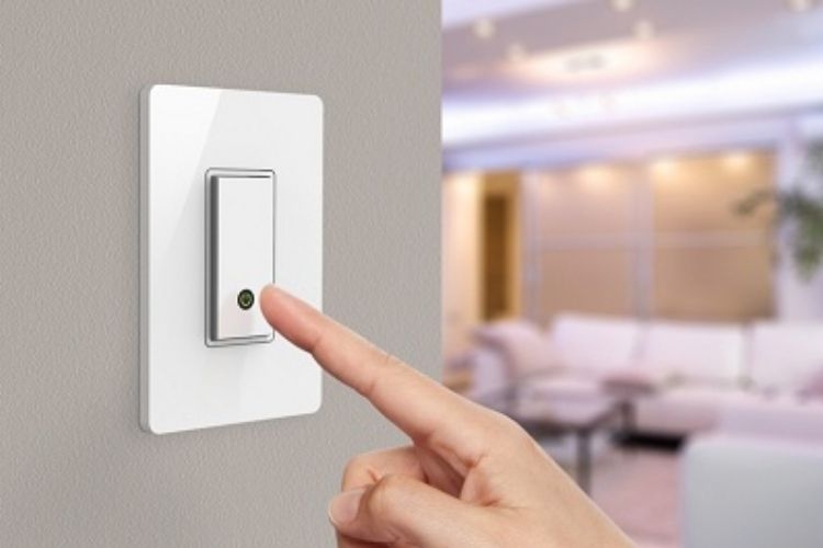 Nên tắt máy lạnh bằng remote hay cầu dao (Hình 3)