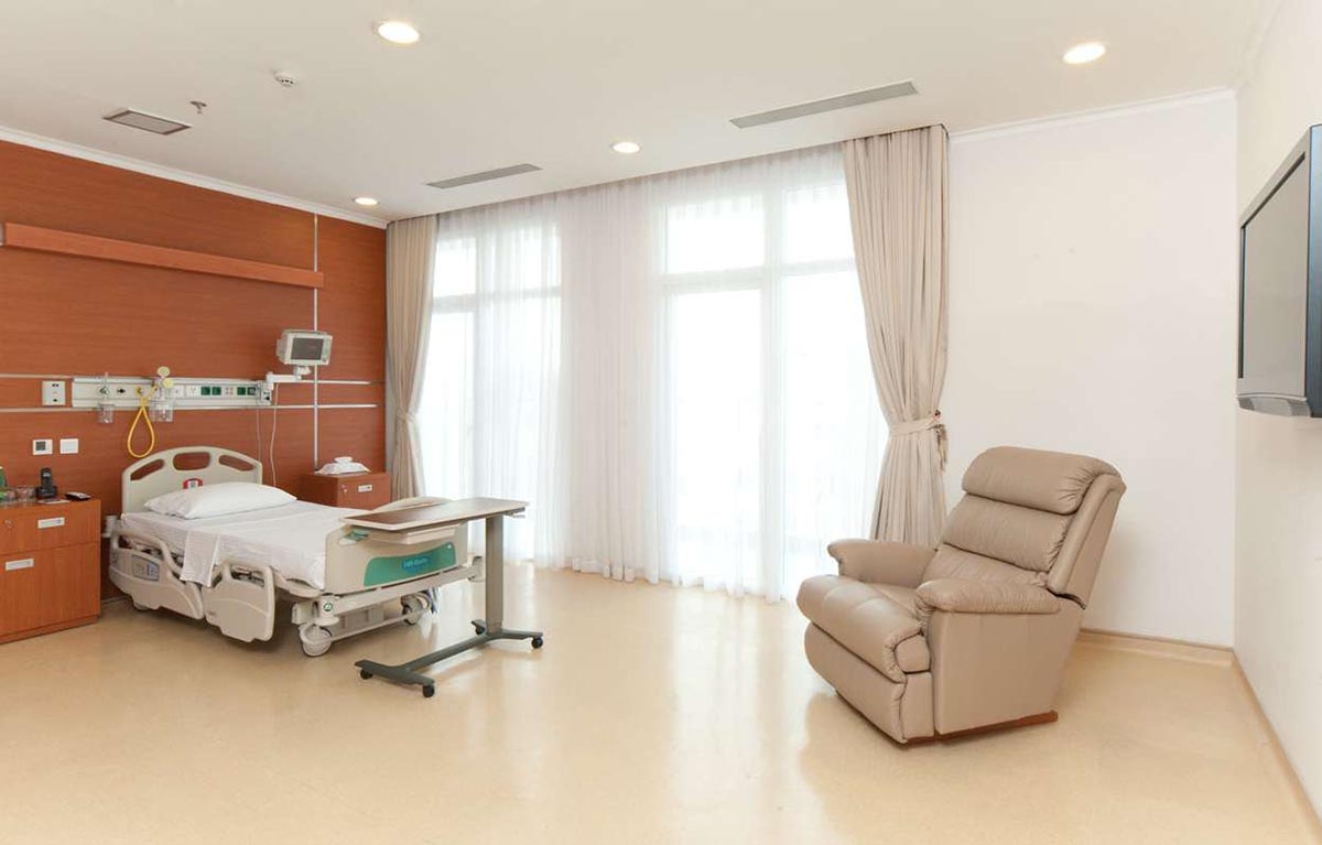 có nên chọn máy lạnh giấu trần cho bệnh viện - hình 1