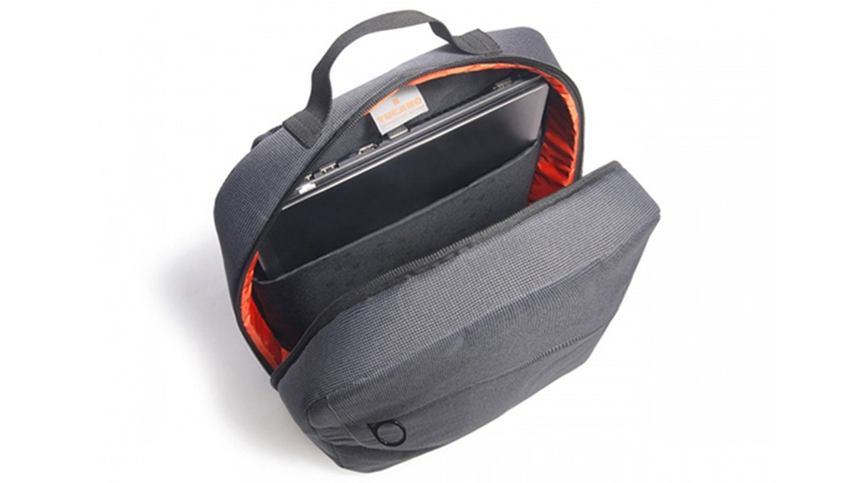 Túi chống sốc và balo: Combo không thể thiếu với hội đam mê MacBook 5