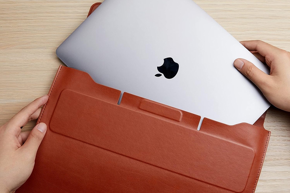 Túi chống sốc và balo: Combo không thể thiếu với hội đam mê MacBook 11