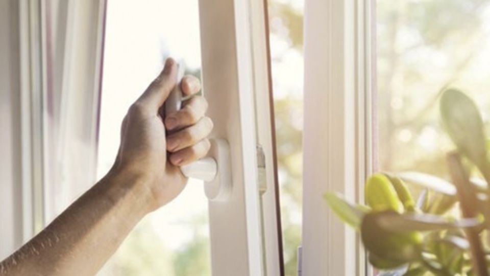đóng kín phòng khi dùng điều hòa