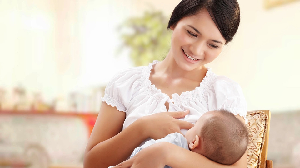 Nên trữ đông sữa mẹ để có thể sử dụng bất cứ lúc nào