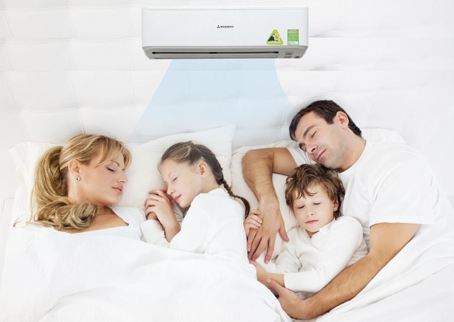 Ngủ máy lạnh trong phòng kín dễ thiếu độ ẩm