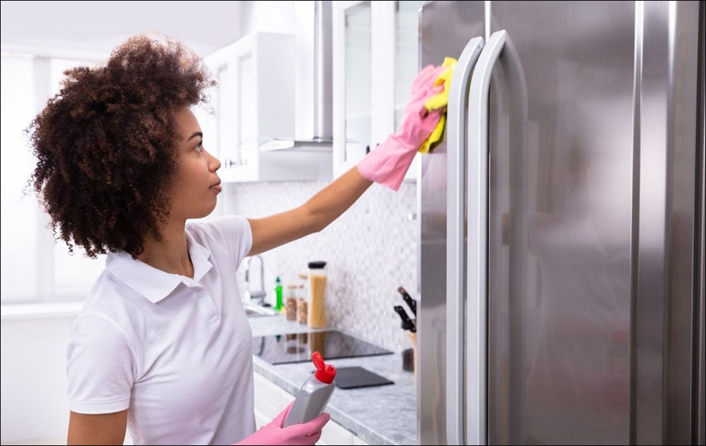 vệ sinh thường xuyên cho tủ lạnh casper